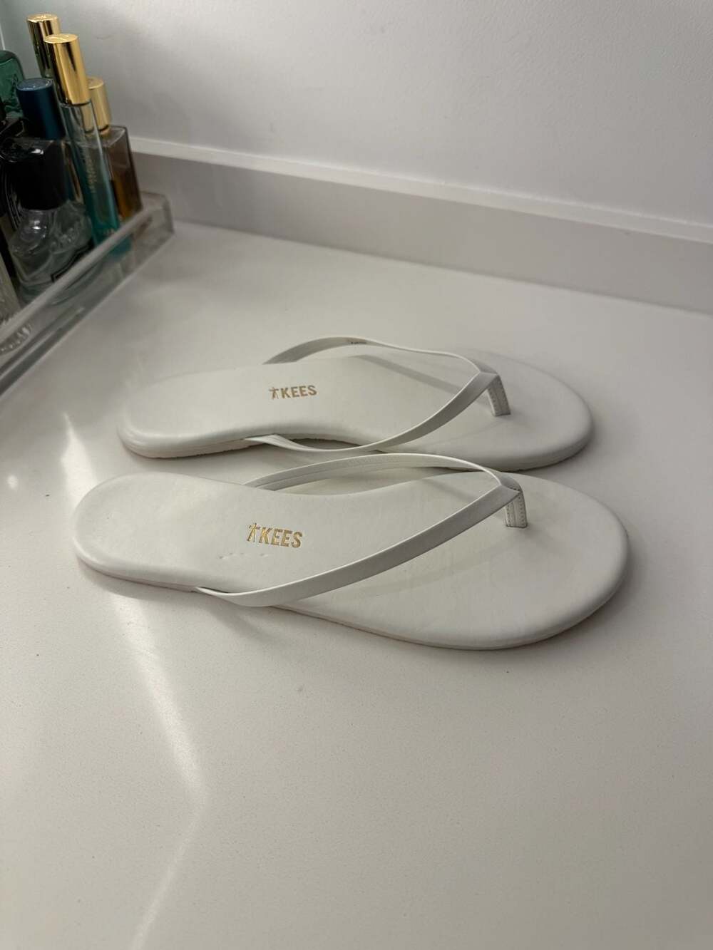 TKEES Foundations Lily Leather Flip Flop Sandals White Size 7